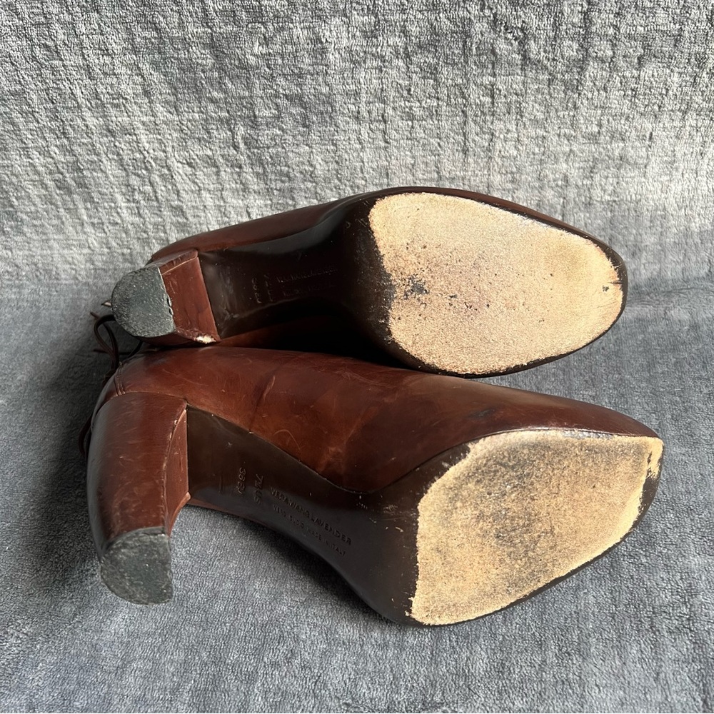 Vera Wang Lavender Leather Ankle Boots Sz 7.5 Brown Made in Italy Heels Lace - Picture 9 of 14